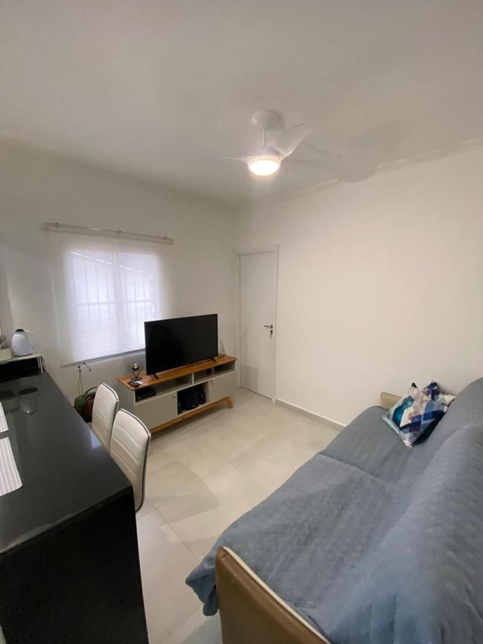 Canto Forte- Suite C/Varanda - Ate 5 Hospedes- Garagem - Wi Fi E 200 Metros Da Praia, 50 Metros Da Av Gastronomica Da Pg Praia Grande  Extérieur photo