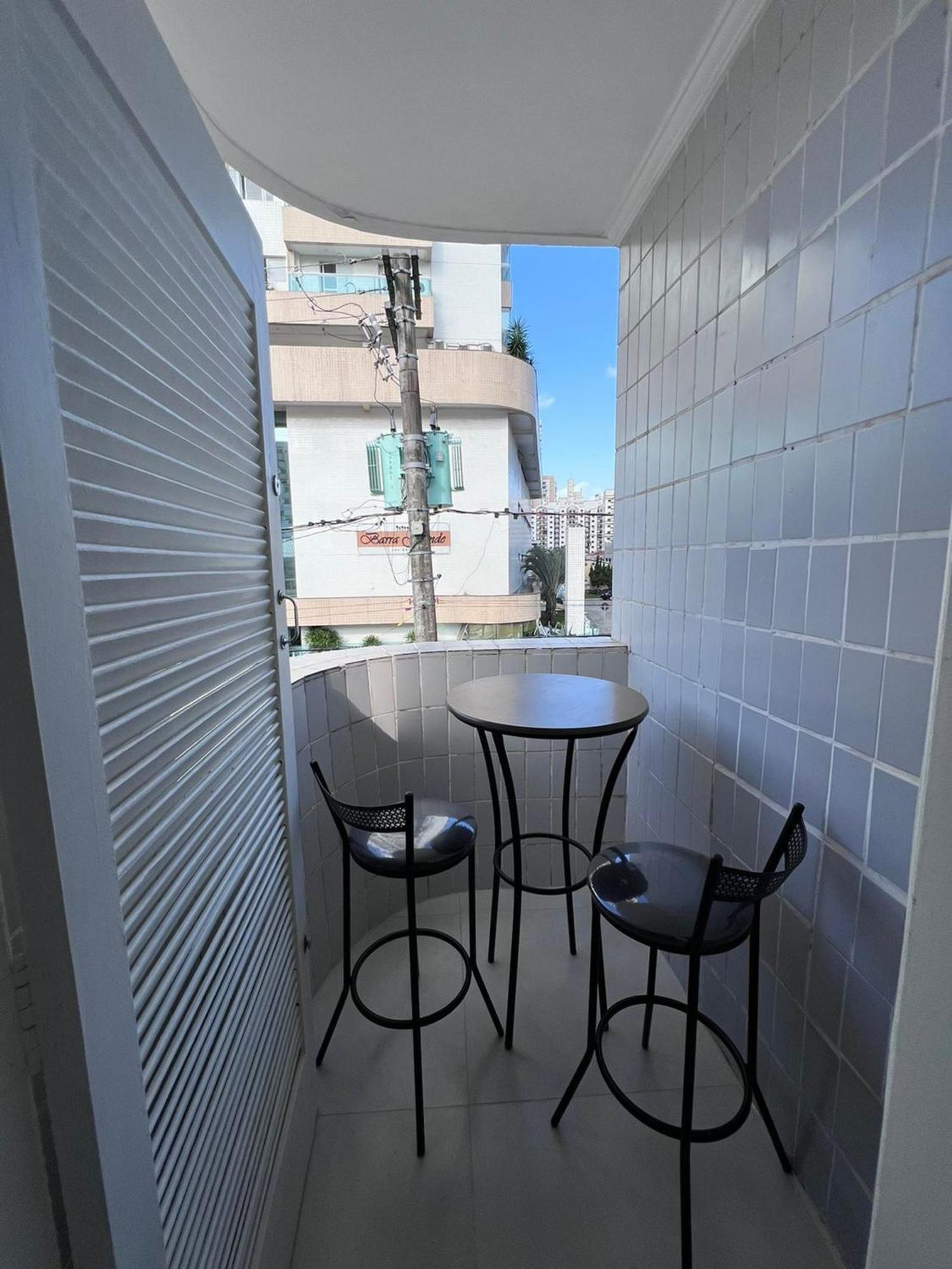 Canto Forte- Suite C/Varanda - Ate 5 Hospedes- Garagem - Wi Fi E 200 Metros Da Praia, 50 Metros Da Av Gastronomica Da Pg Praia Grande  Extérieur photo