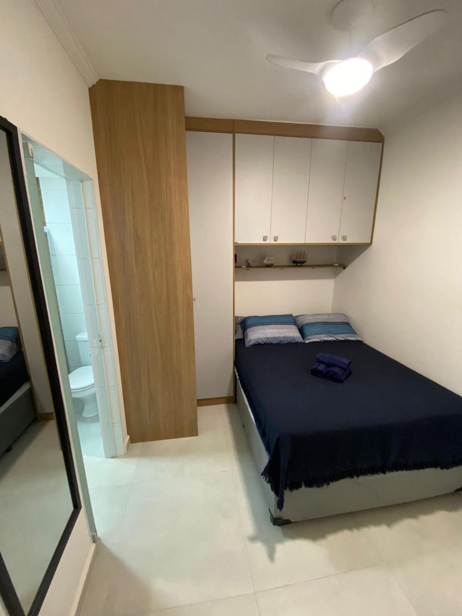 Canto Forte- Suite C/Varanda - Ate 5 Hospedes- Garagem - Wi Fi E 200 Metros Da Praia, 50 Metros Da Av Gastronomica Da Pg Praia Grande  Extérieur photo